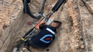 ملاكات فرع توزيع الكهرباء تواصل أعمال الصيانة الطارئة للشبكة الكهربائية على مدار الساعة