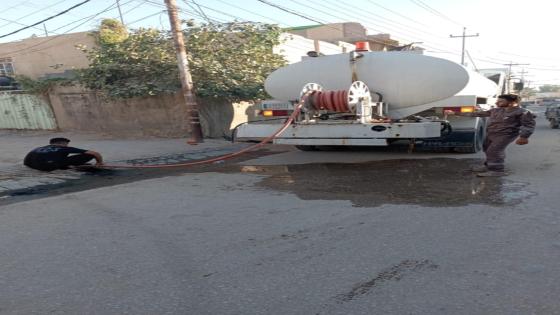 مديرية المجاري تعالج الانسداد الحاصل بالخط المطري في ناحية الحيرة