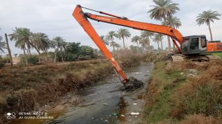 الموارد المائية في النجف الأشرف تواصل اعمال التطهيرات للانهر في المحافظة.