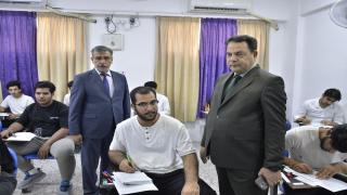 المدير العام لتربية النجف الاشرف يتفقد المراكز الامتحانية الوزارية للصف السادس الاعدادي في يومها الثالث