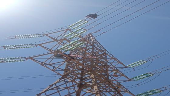 شبكة نقل الكهرباء تنجز اعمالها باعادة ضبط الربط الميكانيكي على خط نجف٤٠٠_مطحنة ١٣٢ك.ف