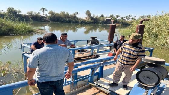 الموارد المائية في النجف الاشرف تتابع ميدانيا عمل محطات الضخ في المحافظة.