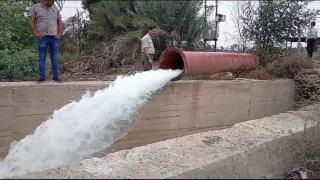 الموارد المائية تواصل أعمال تشغيل محطات الضخ في المحافظة.