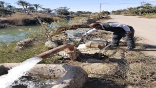 الموارد المائية تواصل أعمال تحجير المضخات الزراعية غير الملتزمة بنظام المراشنة في المحافظة.