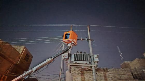 ملاكات فرع توزيع الكهرباء تواصل أعمال فك الاختناقات وتأهيل واقع الشبكة الكهربائية ضمن قاطع المسؤولية