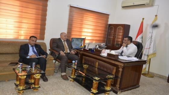 معاون المحافظ لشؤون الادارية يزور دائرة الهجرة والمهجرين فرع النجف الأشرف