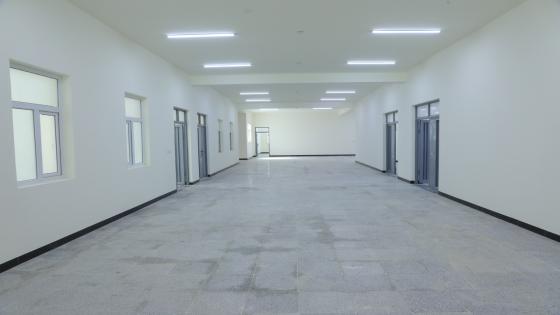 المحافظ يفتتح مدرسة أرض الطيبة في مجمع طيبة السكني ويؤكد هدفنا تأمين الخدمات التعليمية في جميع أنحاء النجف الأشرف