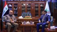 محافظ النجف الاشرف المهندس يوسف كناوي يستقبل وزير الدفاع في مكتبه