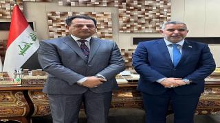 المدير العام لتربية النجف الاشرف يعلن عن توفير ٣٠٠٠ شتلة مختلفة لمدارس المحافظة