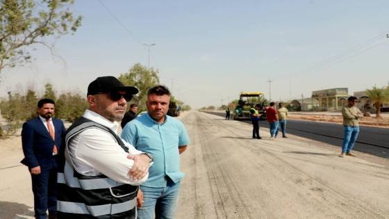 محافظ النجف الأشرف يشرف على أعمال تبليط المدخل الشمالي
