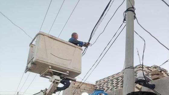 ملاكات فرع توزيع كهرباء النجف تواصل رفع وإزالة التجاوزات وجباية أجور الكهرباء وأعمال الصيانة المبرمجة